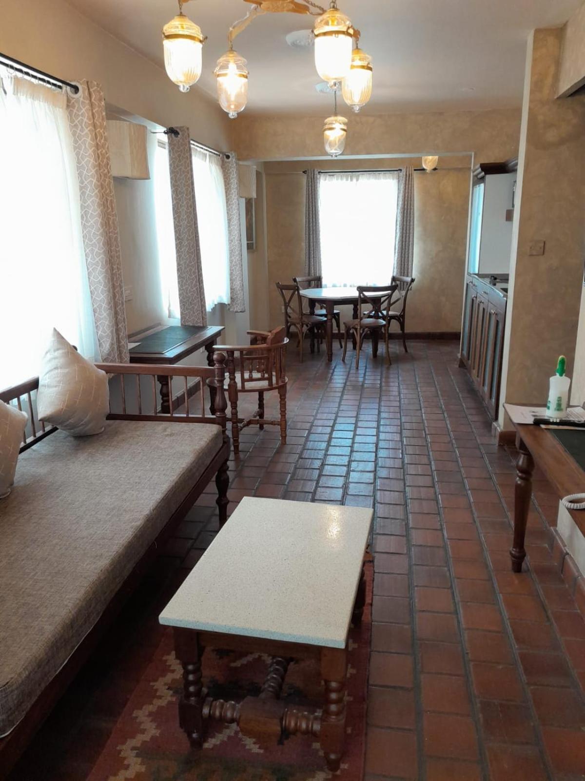 Woodmere Grand Hotel & Serviced Apartments 나이로비 외부 사진